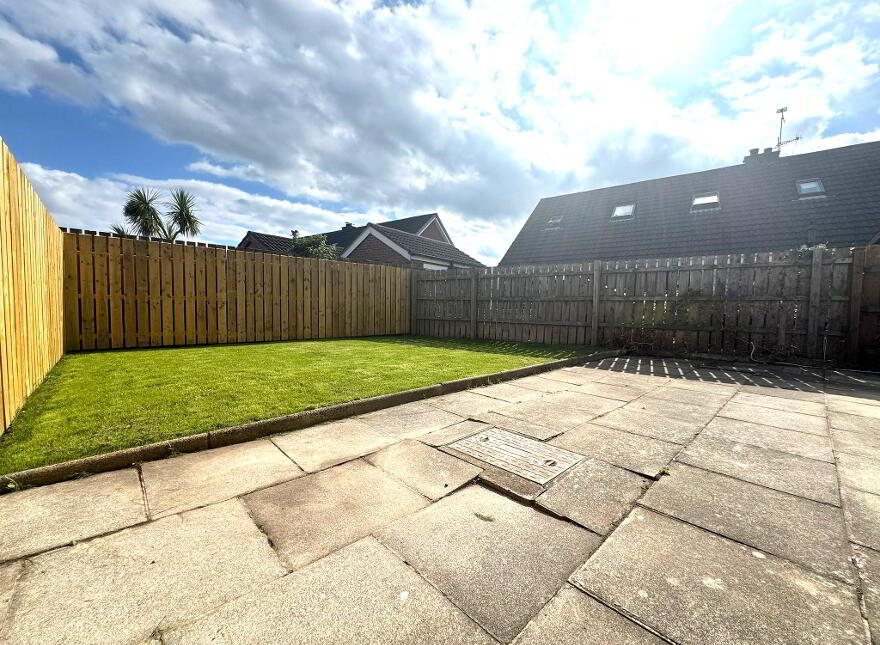 28 Lennox Avenue, Carrickfergus, BT38 7BB