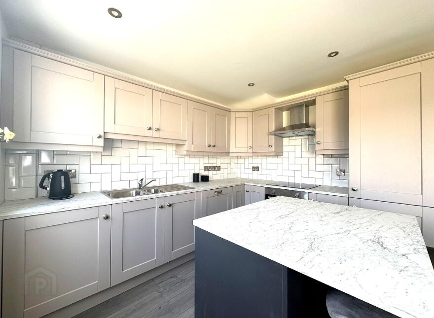 28 Lennox Avenue, Carrickfergus, BT38 7BB