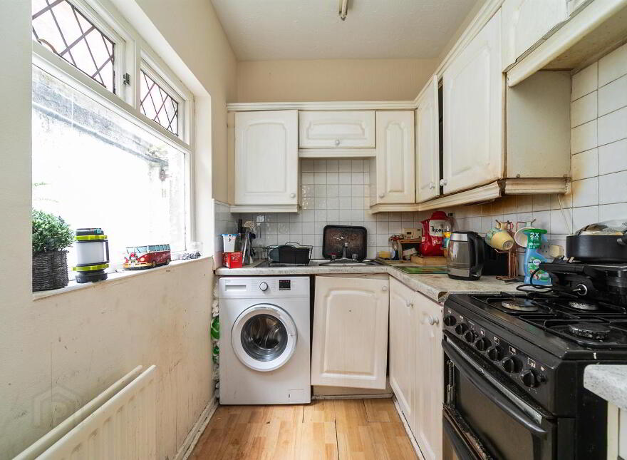 54 Glenvarlock Street, Belfast, BT5 5GS