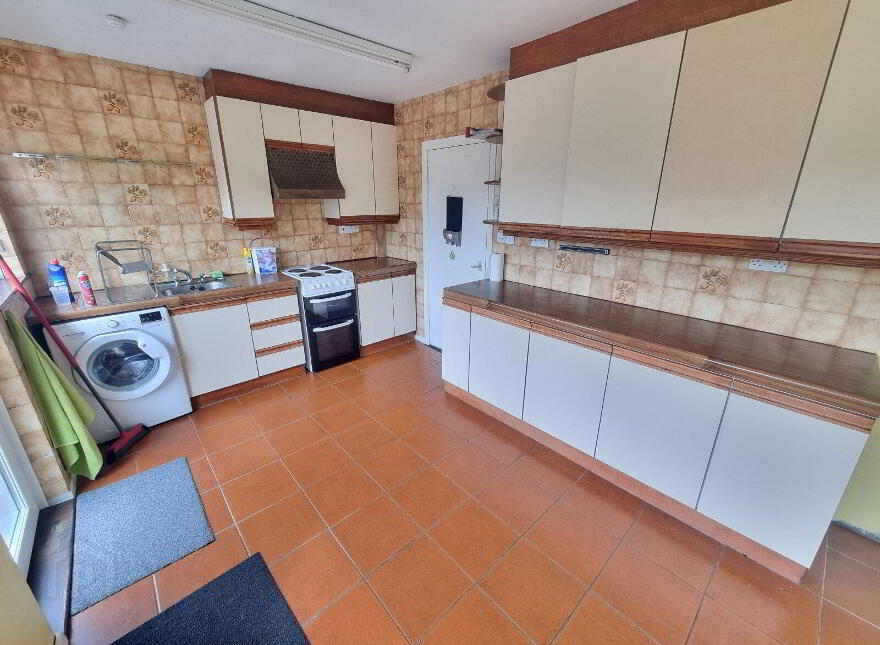 28 Victoria Crescent, Newtownards, BT23 7EQ
