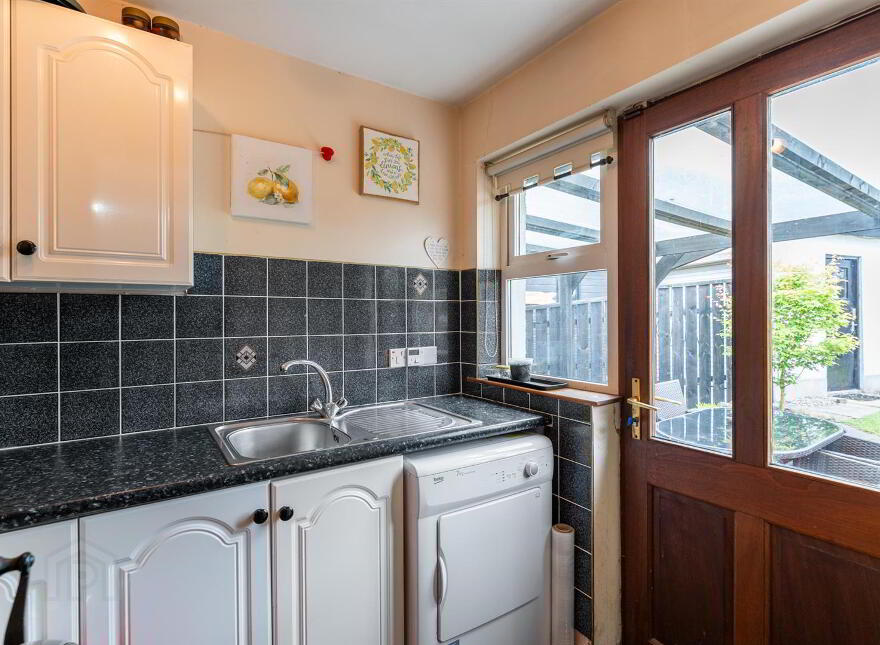 34 Village Hill, Straid, Ballyclare, BT39 9WQ