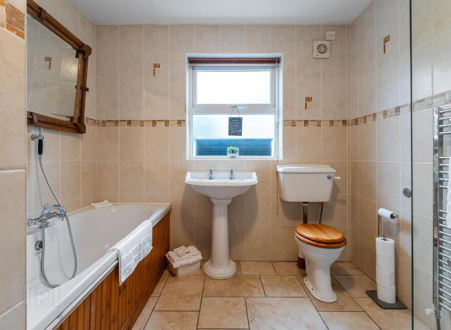 34 Village Hill, Straid, Ballyclare, BT39 9WQ