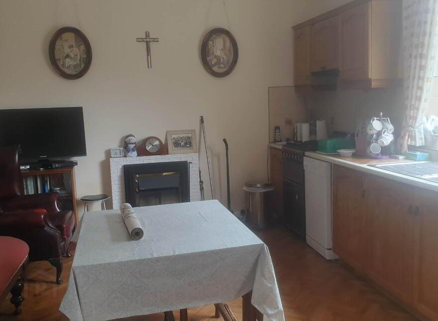 Pound Street, Carndonagh, F93KF9X