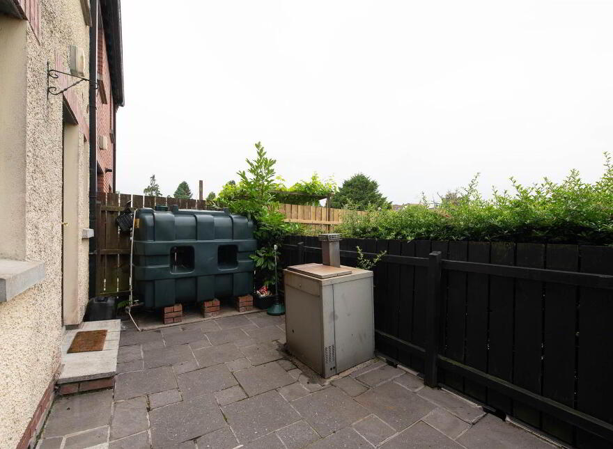 10 Drummond Park, Ballynahinch, BT24 8GE