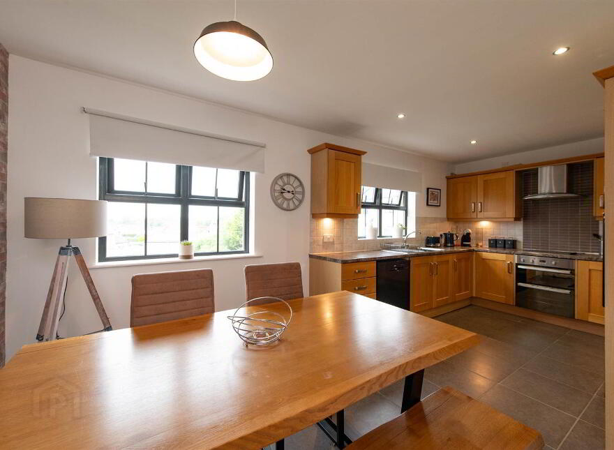 10 Drummond Park, Ballynahinch, BT24 8GE