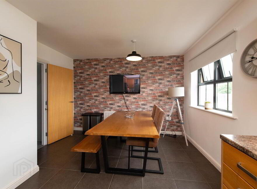 10 Drummond Park, Ballynahinch, BT24 8GE
