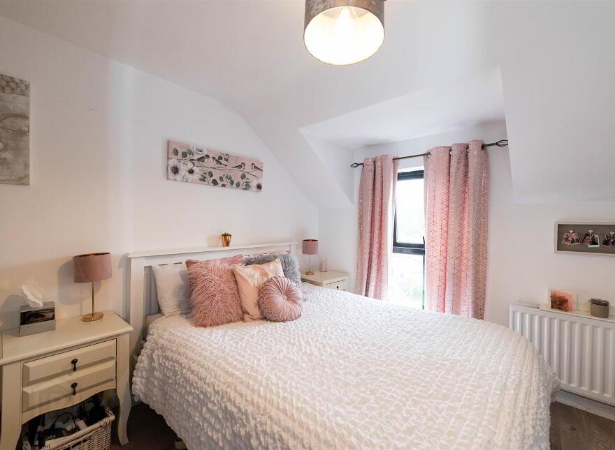 10 Drummond Park, Ballynahinch, BT24 8GE