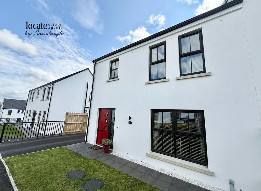 25a Cumber View, Claudy, Derry, BT47 4FG photo