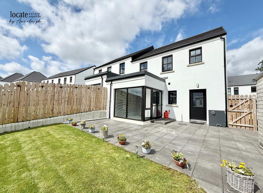 25a Cumber View, Claudy, Derry, BT47 4FG