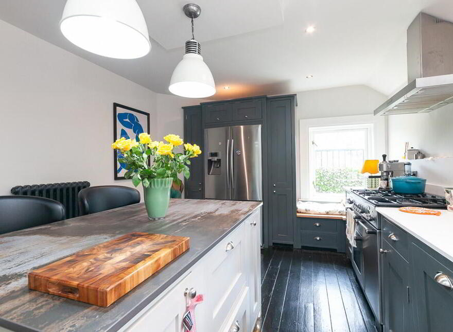 Apt 3, 79 Marlborough Park South, Malone Road, Belfast, BT9 6HS