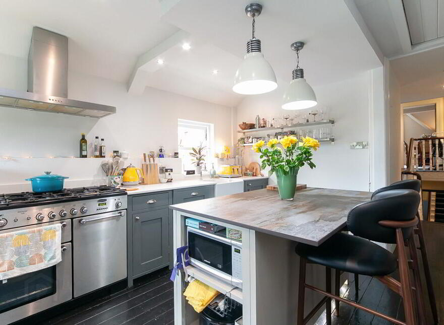 Apt 3, 79 Marlborough Park South, Malone Road, Belfast, BT9 6HS