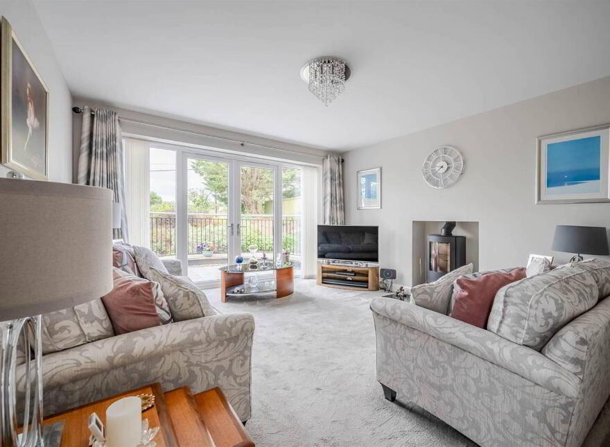 124b Crawfordsburn Road, Bangor, BT19 1BU