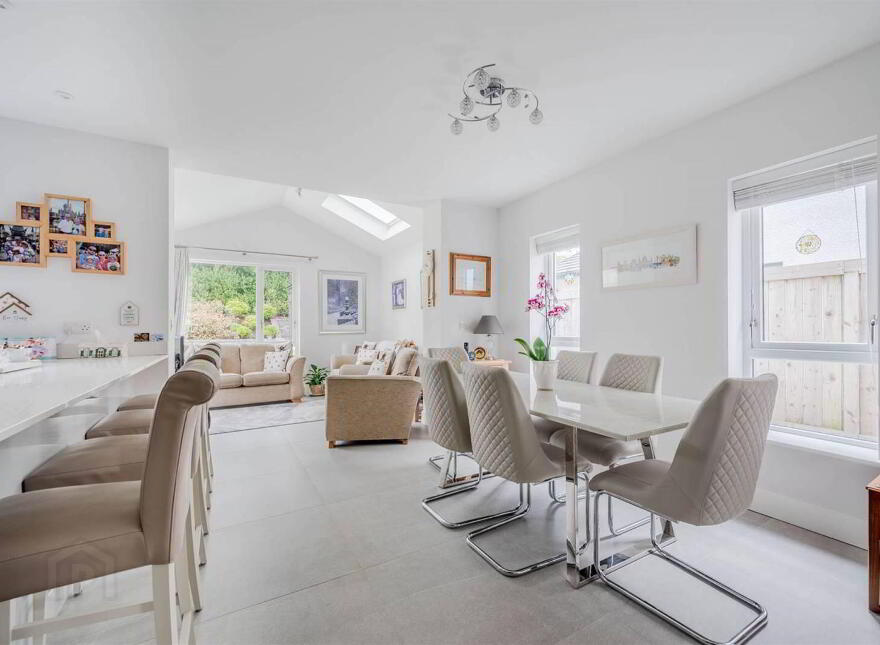 124b Crawfordsburn Road, Bangor, BT19 1BU