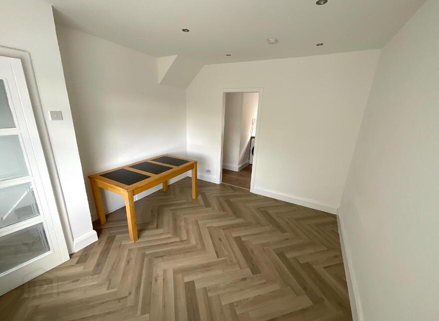 124 Woodvale Avenue, Belfast, BT13 3EY