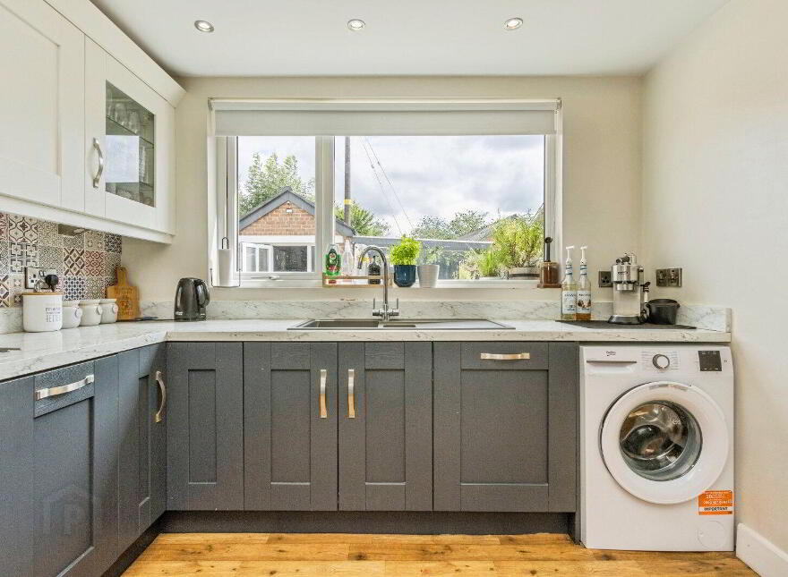 38 Lead Hill Park, Belfast, BT6 9RW