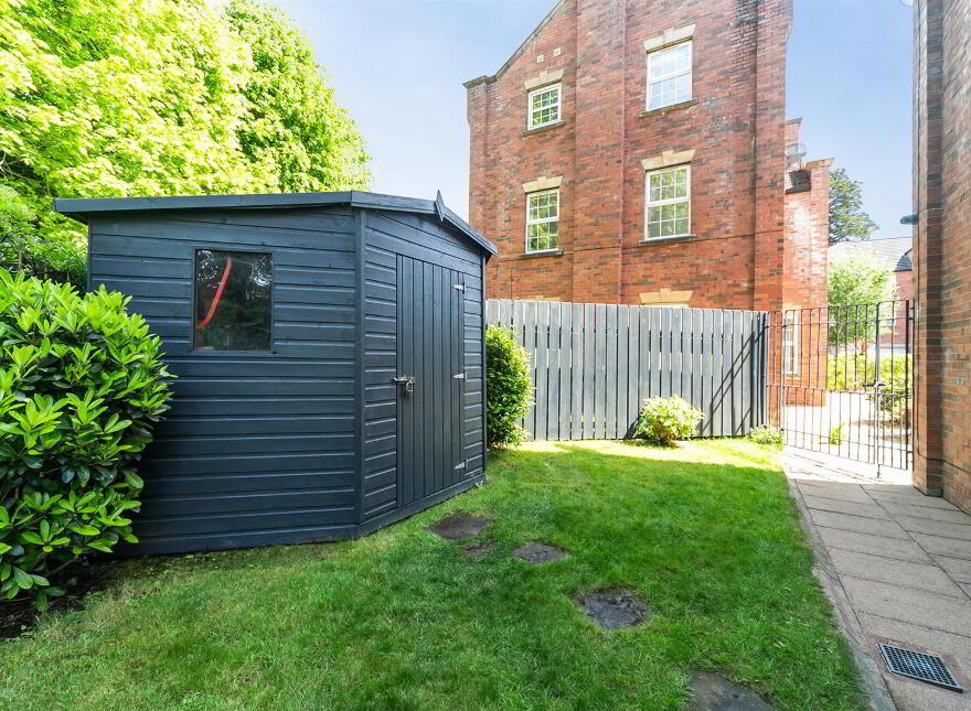 16 Mornington Place, Annadale Avenue, Belfast, BT7 3LD