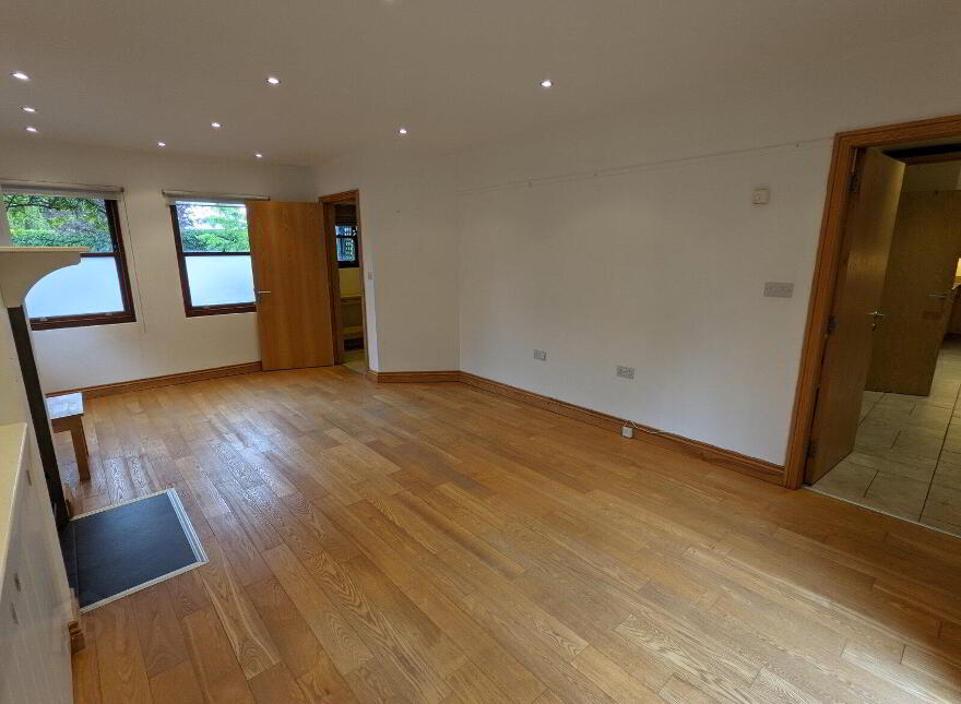 33 Seahill Road, Holywood, BT18 0DJ