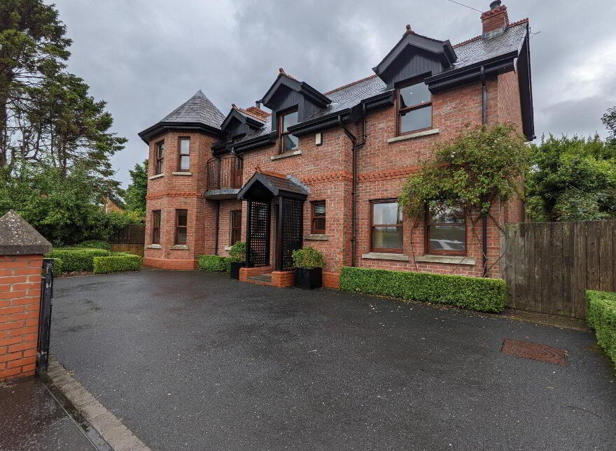 33 Seahill Road, Holywood, BT18 0DJ photo