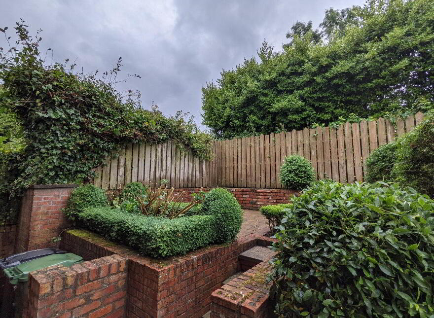 33 Seahill Road, Holywood, BT18 0DJ