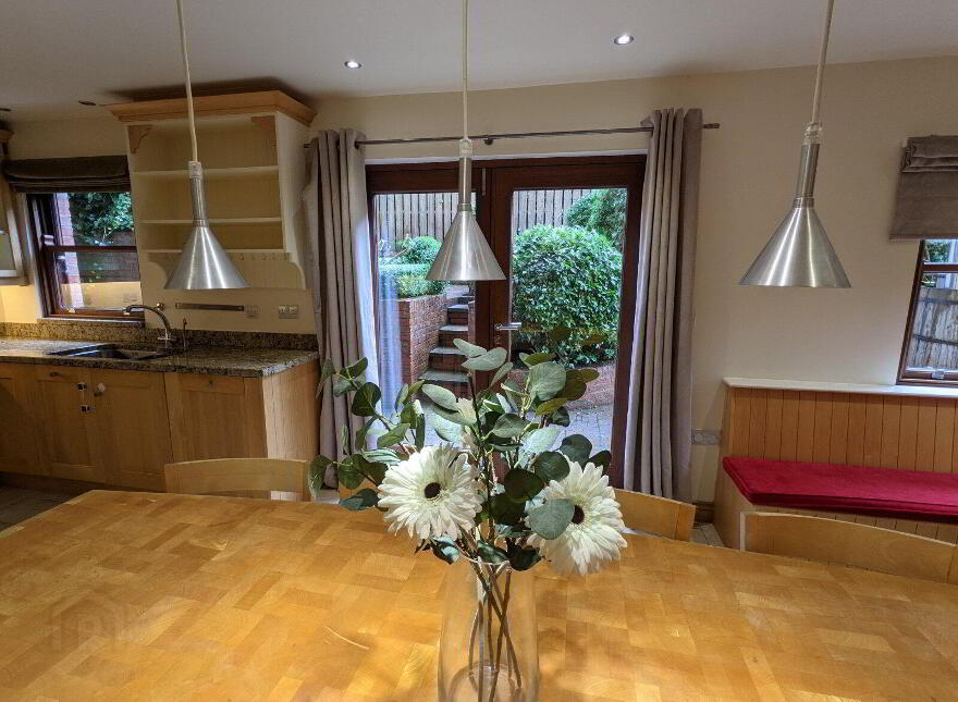 33 Seahill Road, Holywood, BT18 0DJ
