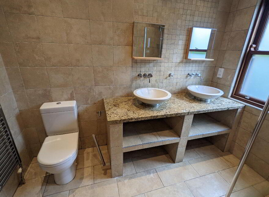 33 Seahill Road, Holywood, BT18 0DJ