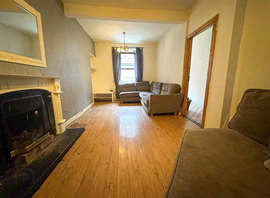 8 Emmett Place, Sligo Town
