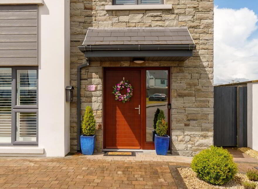 21 The Orchard, Watergrasshill photo