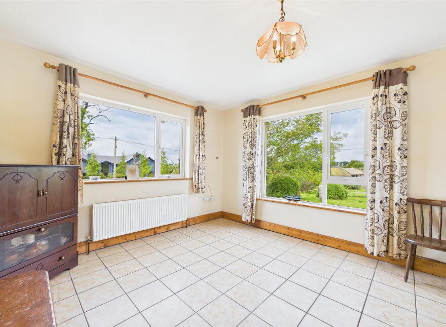 Glenour, Adamstown