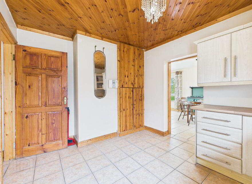 Glenour, Adamstown