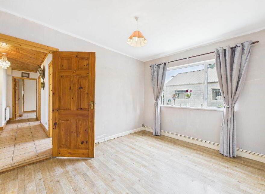 Glenour, Adamstown