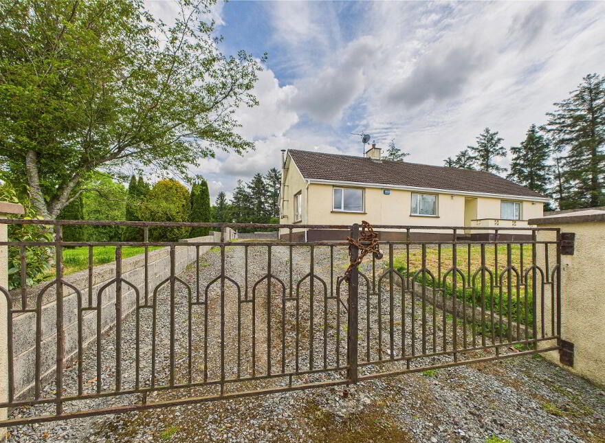Glenour, Adamstown