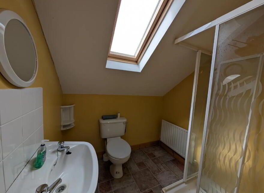 1 Chapel Row, Swinford, F12DC96