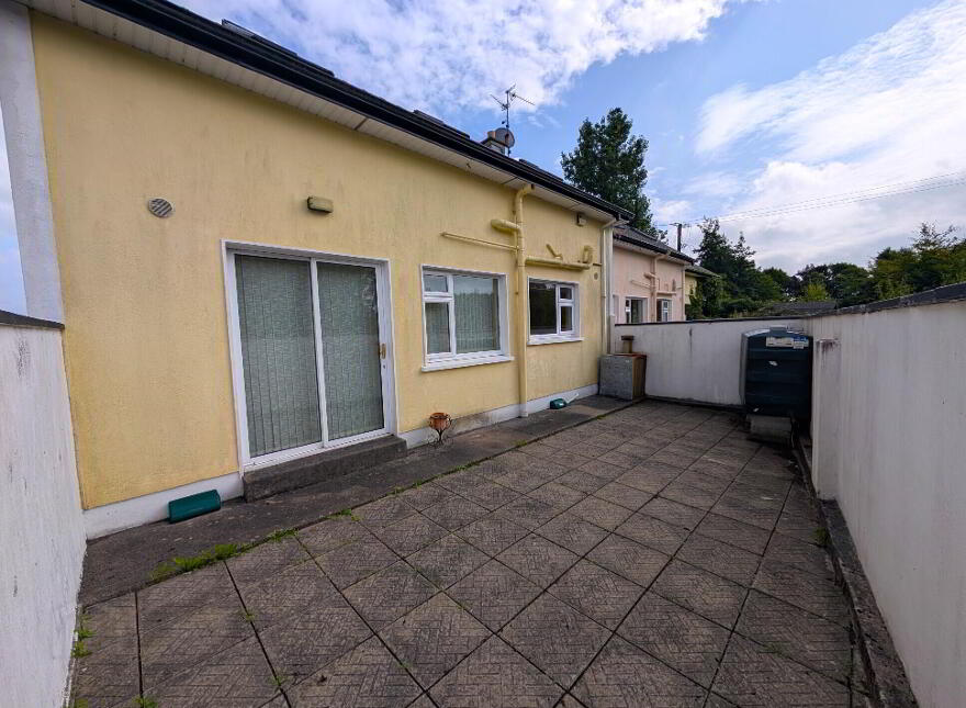 1 Chapel Row, Swinford, F12DC96