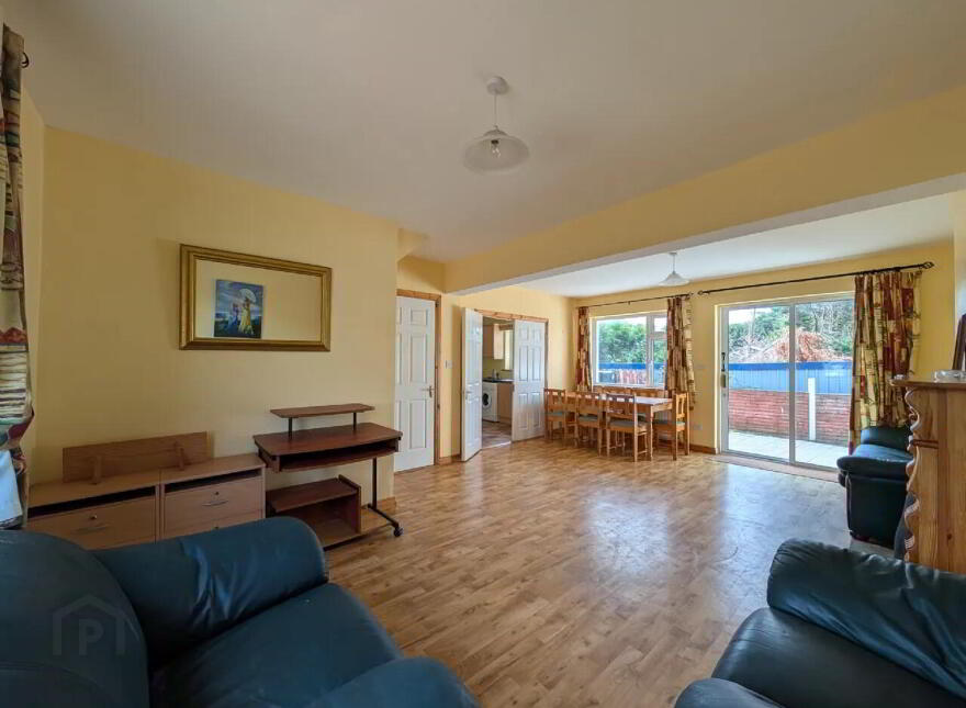 2 Chapel Row, Swinford, F12HR26