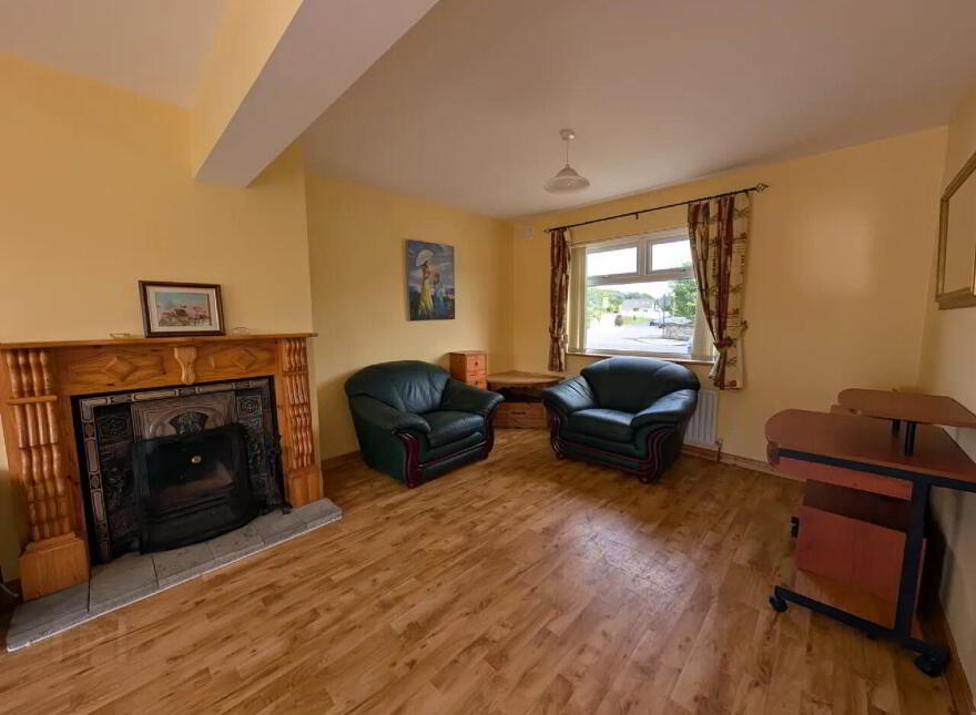 2 Chapel Row, Swinford, F12HR26