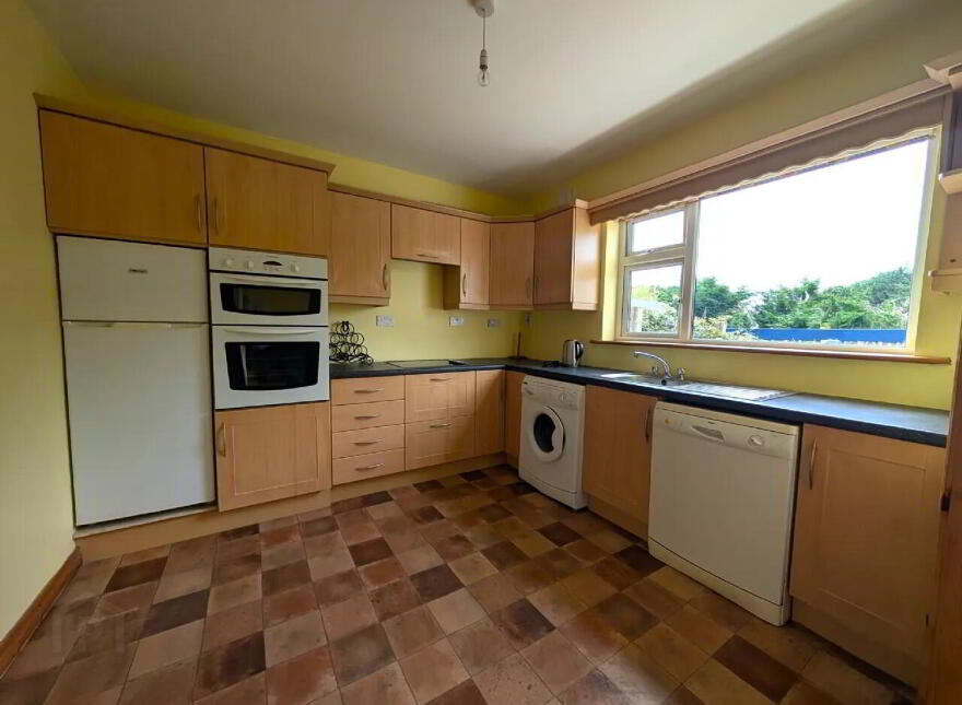 2 Chapel Row, Swinford, F12HR26
