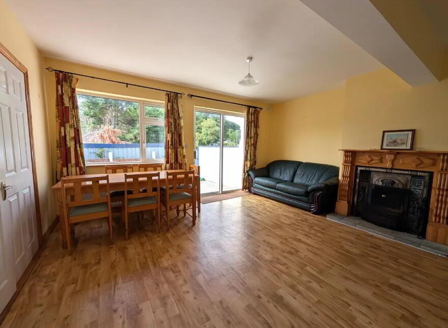 2 Chapel Row, Swinford, F12HR26