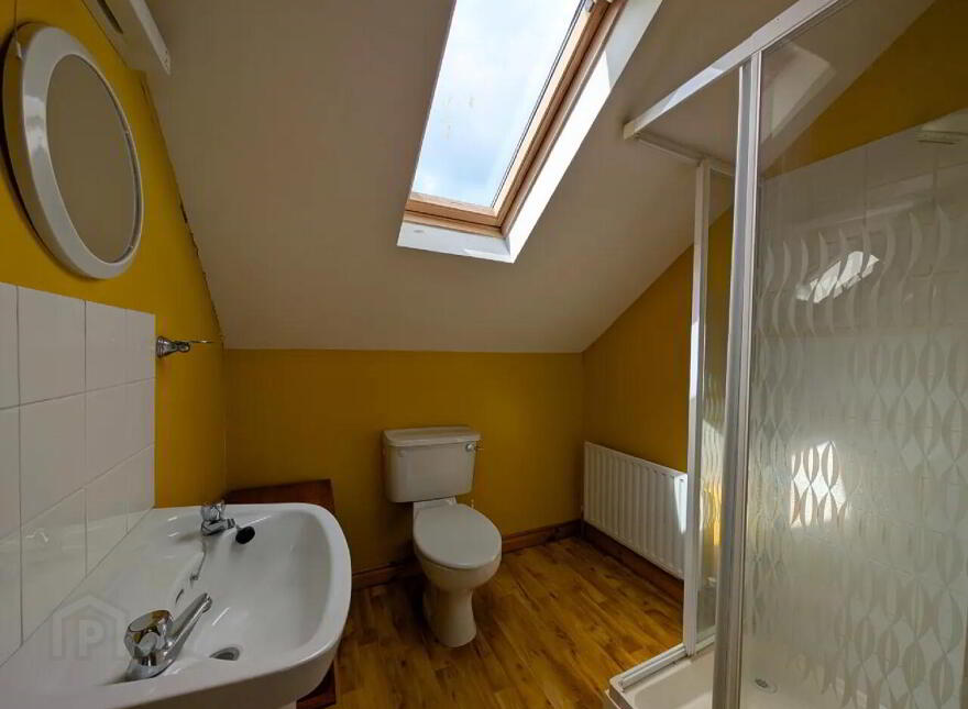 2 Chapel Row, Swinford, F12HR26
