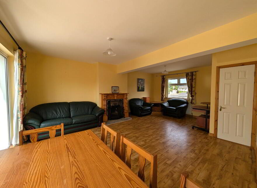 2 Chapel Row, Swinford, F12HR26
