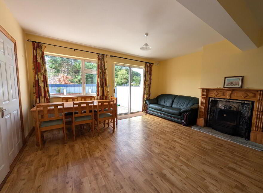 2 Chapel Row, Swinford, F12HR26