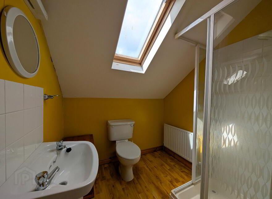 2 Chapel Row, Swinford, F12HR26