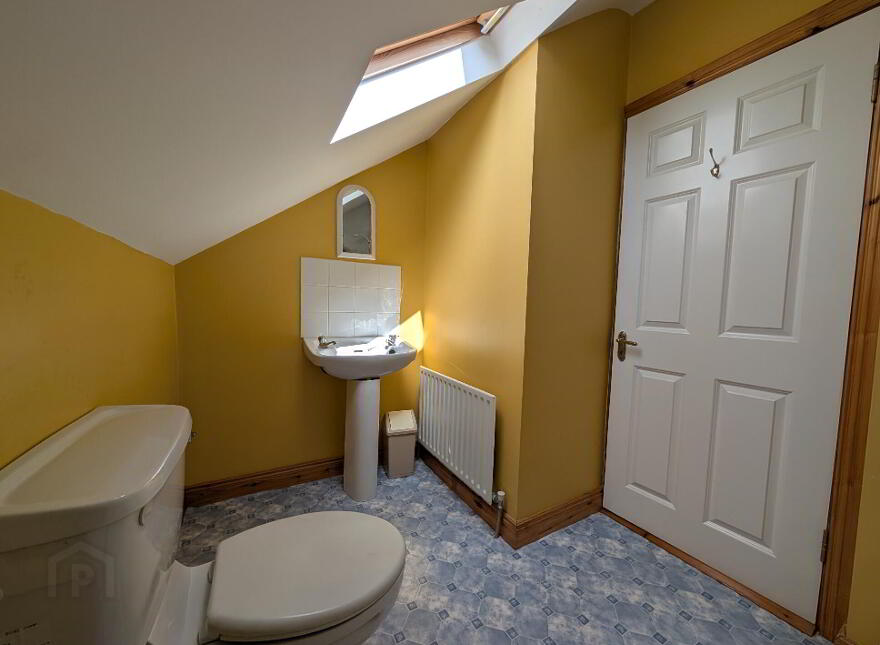 2 Chapel Row, Swinford, F12HR26