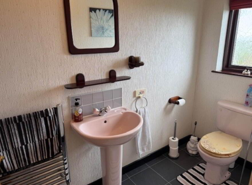 1 Nelson Close, Carrickfergus, BT38 9HY