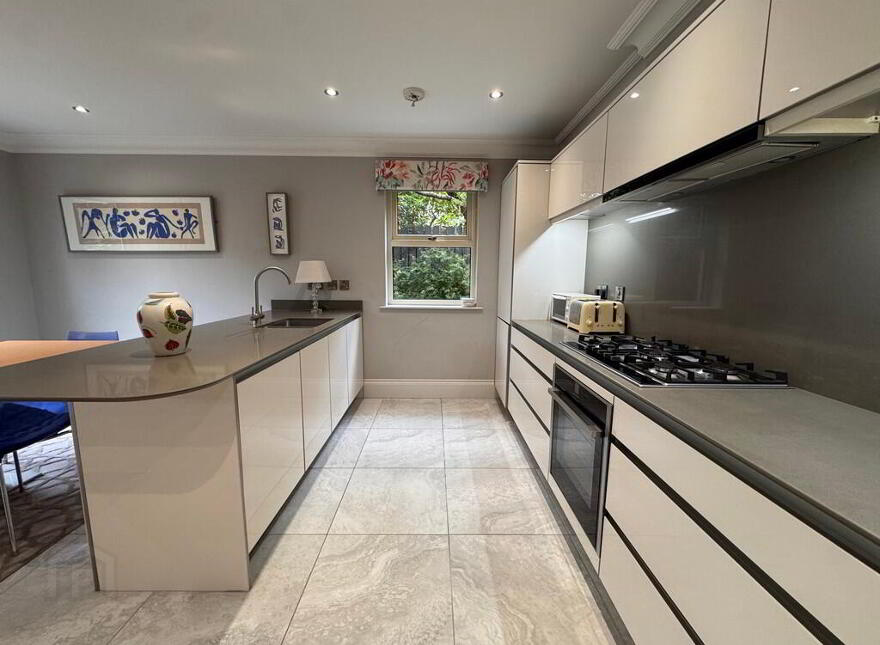 Apt 2, 1 Montpelier Park, 102 Malone Road, Belfast, BT9 5RS