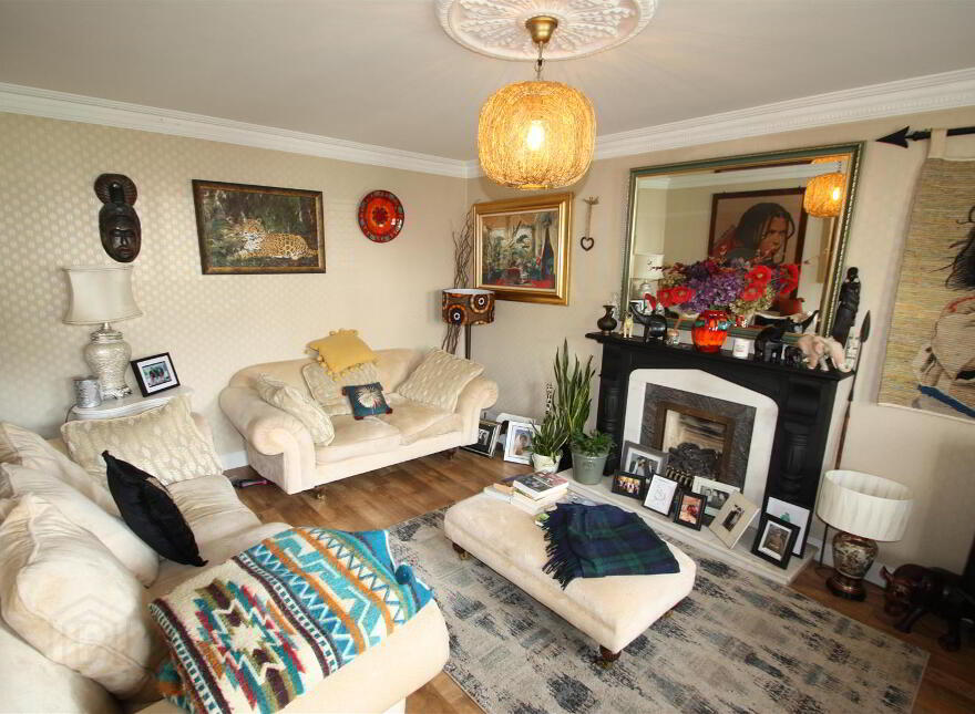 5 The Grove, Ballynahinch, BT24 8HR