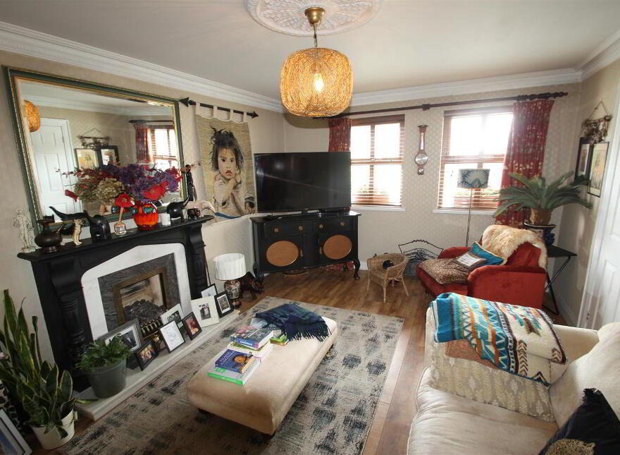 5 The Grove, Ballynahinch, BT24 8HR