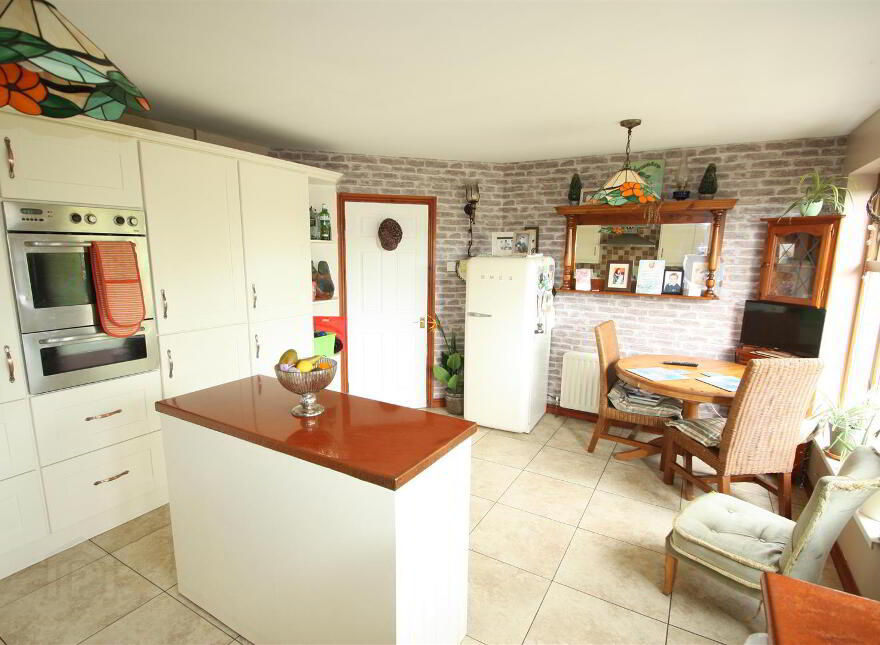 5 The Grove, Ballynahinch, BT24 8HR