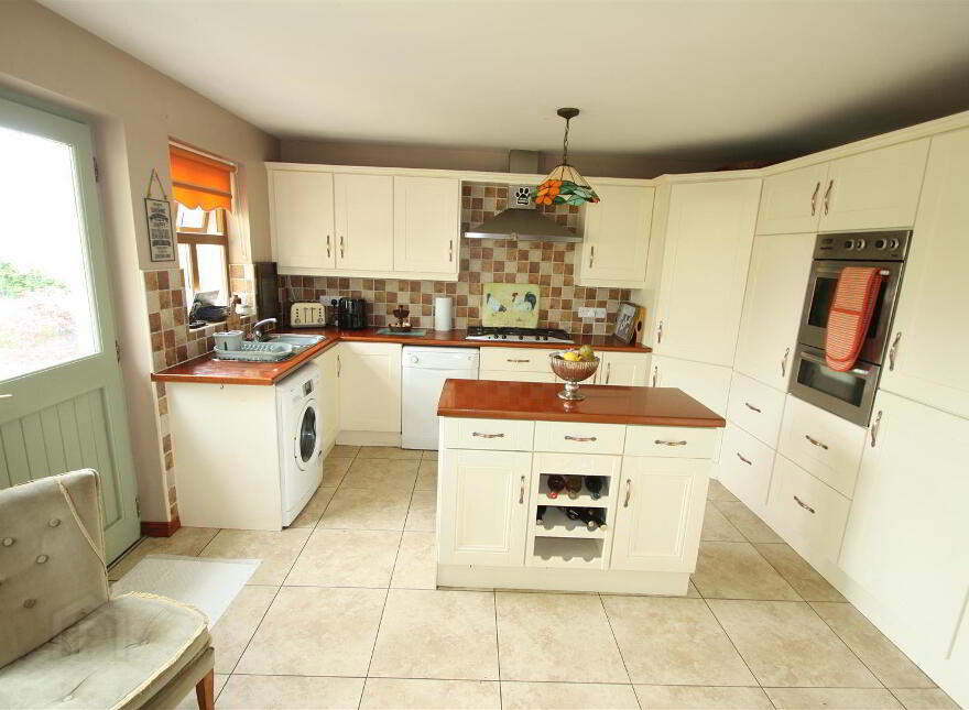 5 The Grove, Ballynahinch, BT24 8HR