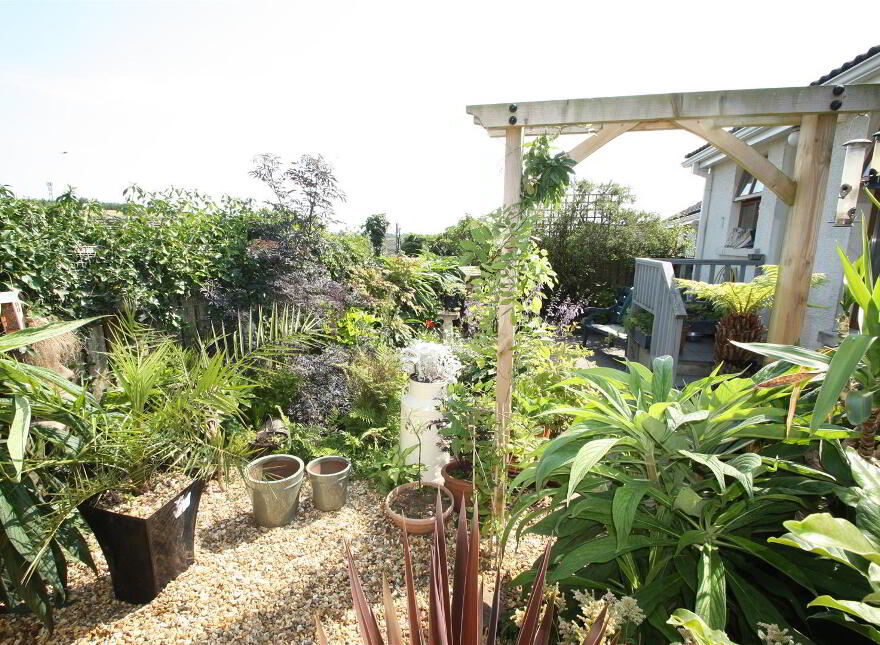5 The Grove, Ballynahinch, BT24 8HR