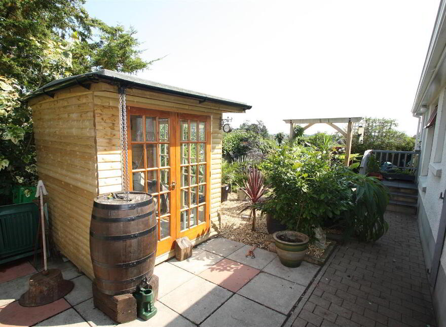 5 The Grove, Ballynahinch, BT24 8HR